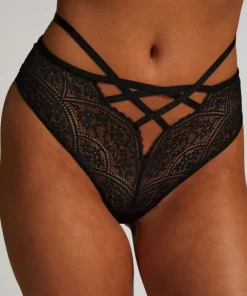Alicia Thong - Black