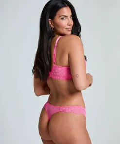 Daisy Thong - Pink