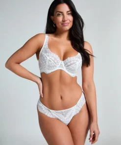 Daisy Thong - White