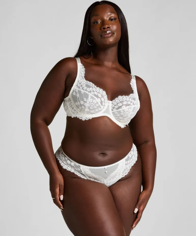 Daisy Thong - White
