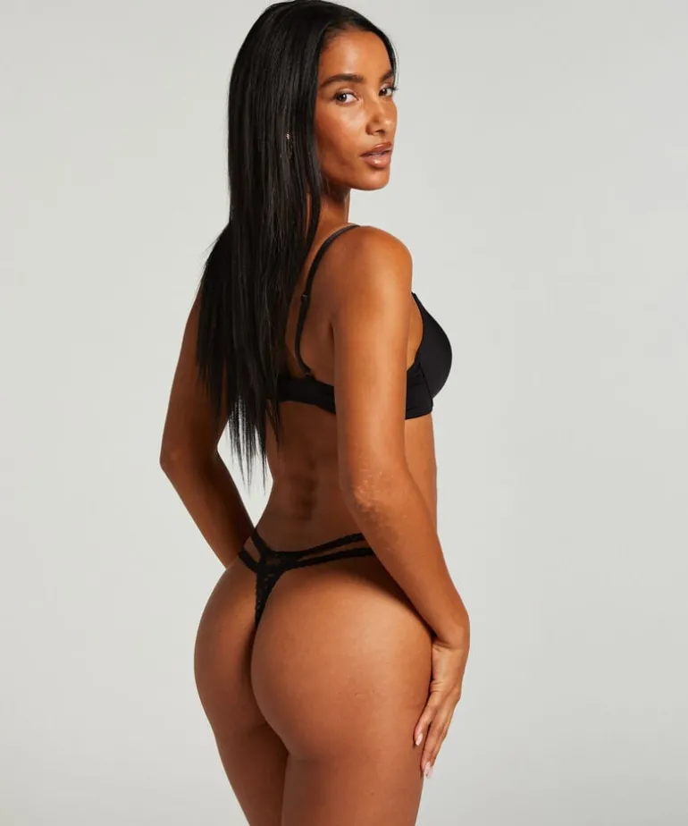 Irina Thong - Black