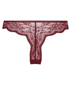 Isabelle Cheekini - Red