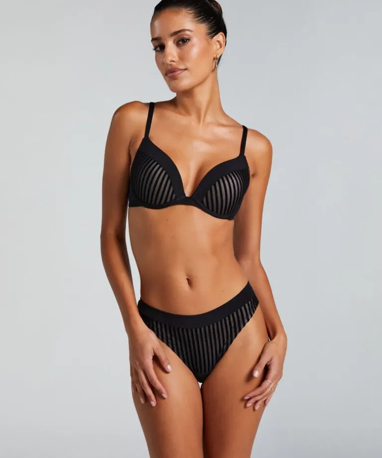 Pia Padded Underwired Push-Up Bra - Black