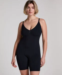Seamless Enhancing Thigh Slimmer - Black
