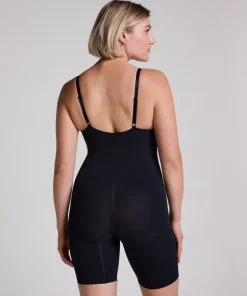 Seamless Enhancing Thigh Slimmer - Black
