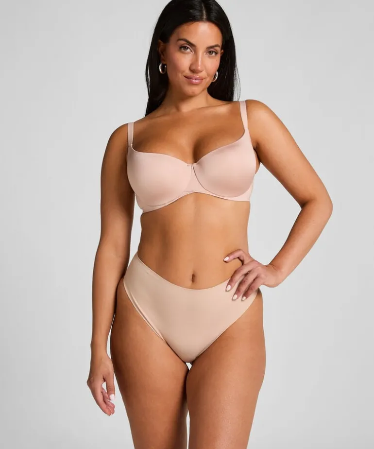 Smooth Padded Underwired Bra - Beige