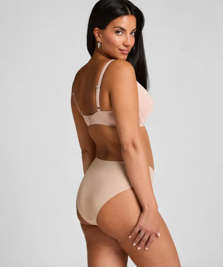 Smooth Padded Underwired Bra - Beige