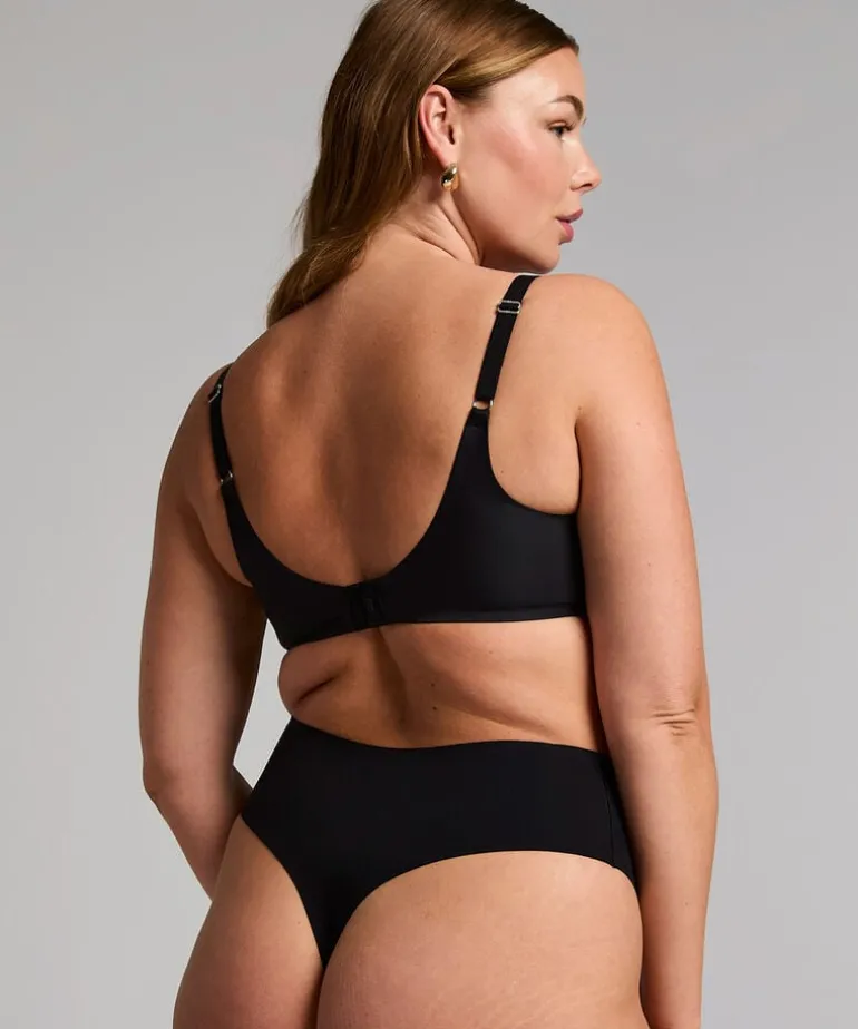 Smooth Padded Underwired Bra - Black