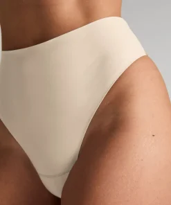 Smooth Thong - Beige