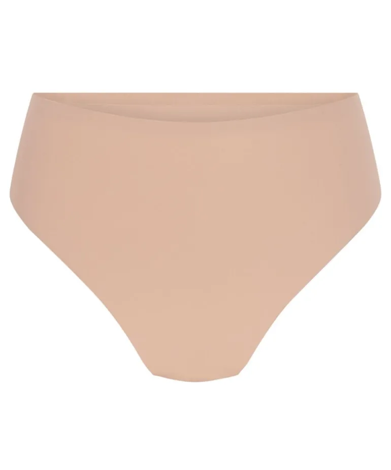 Smooth Thong - Beige