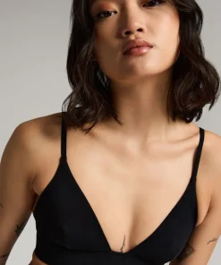 Smooth Triangle Bralette - Black