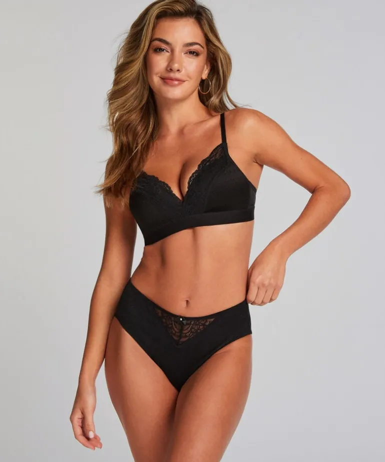Sophie Padded Non-Underwired Bra - Black