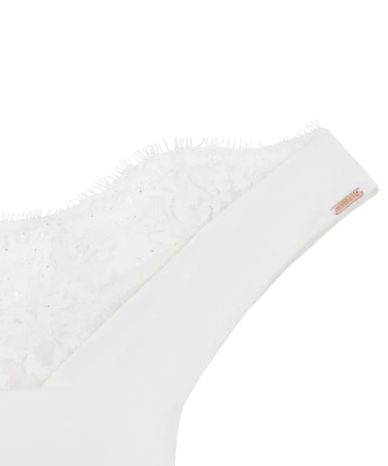 Tiah Thong - White